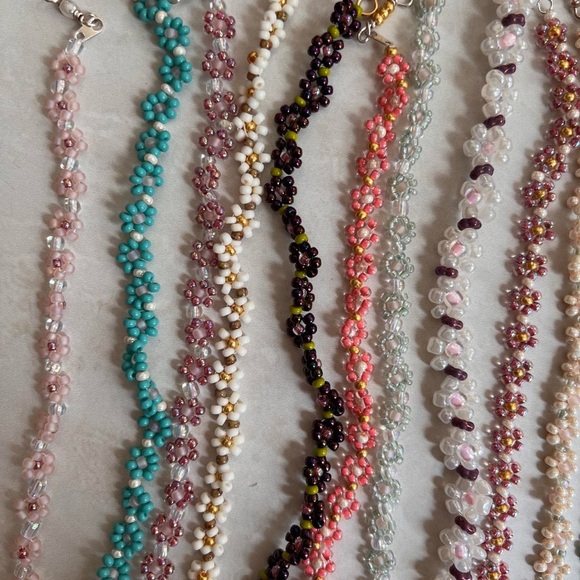 Colorful Flower Beaded Bracelet - Picture 8 of 8